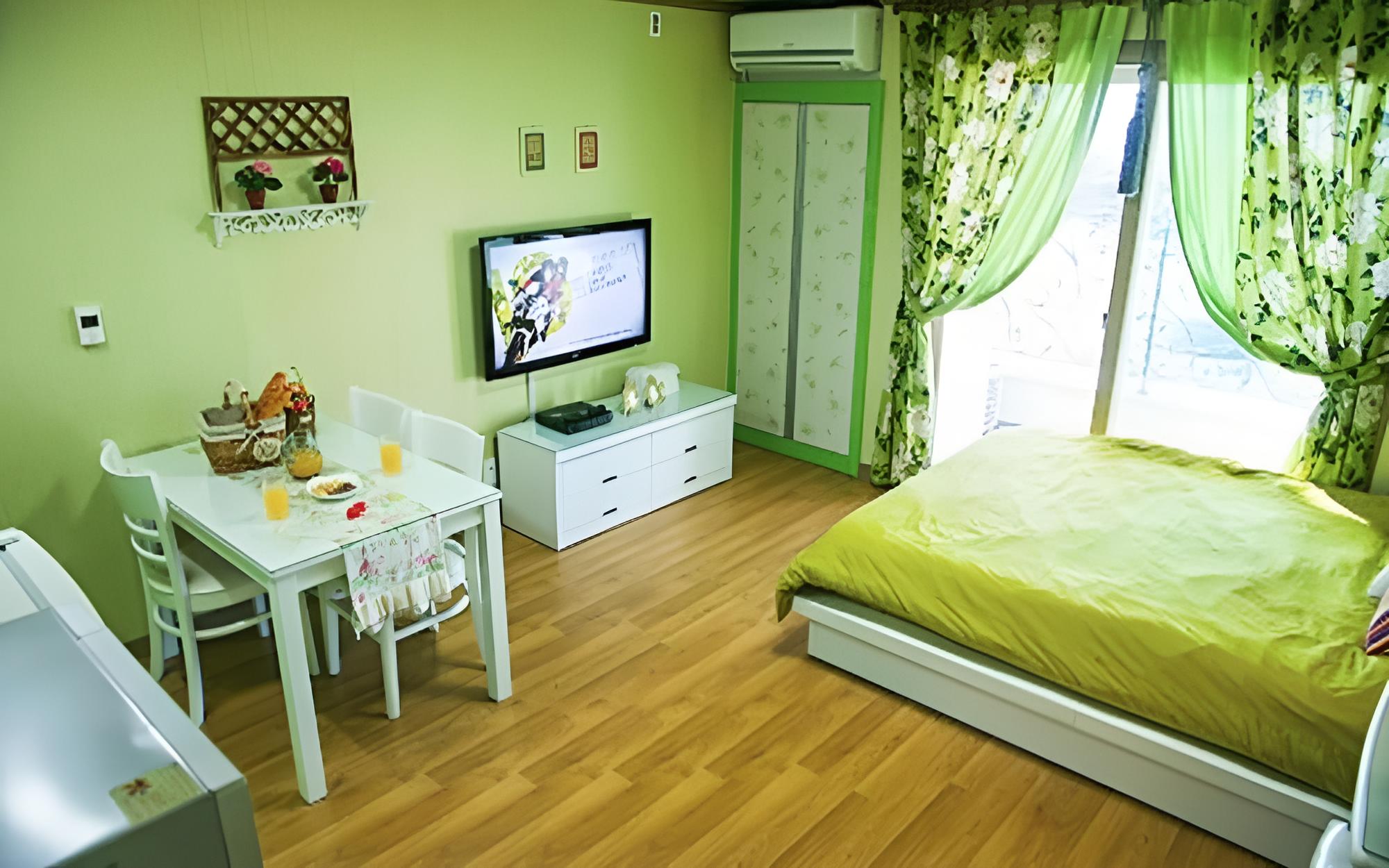 Buan Baramui Soksagim Pension