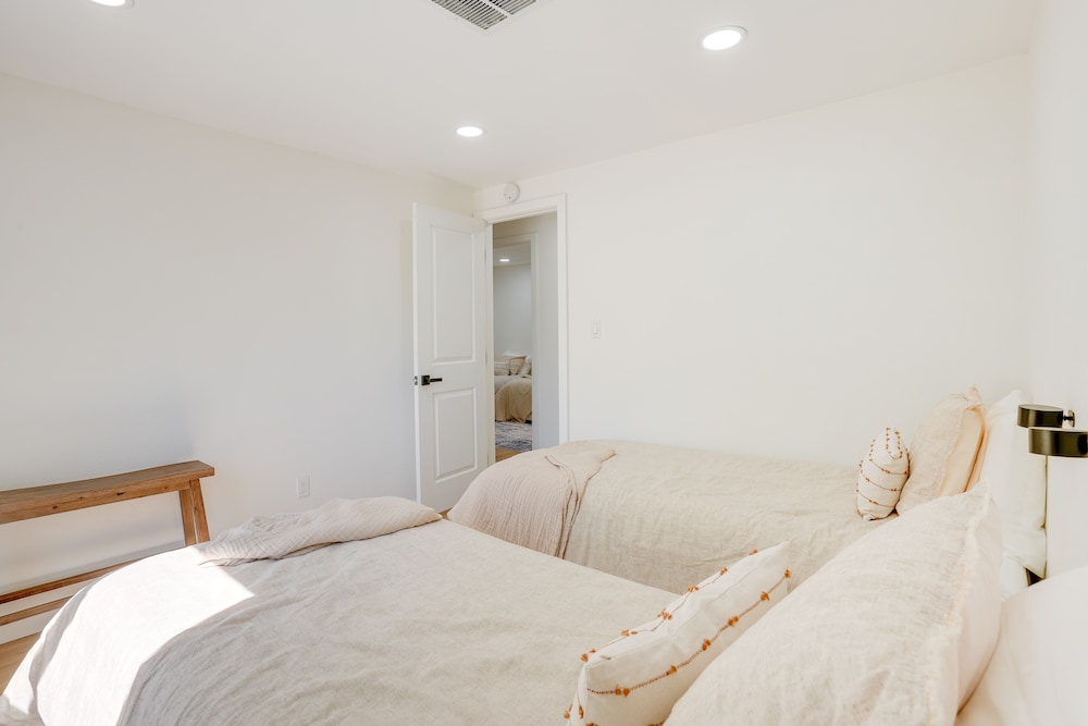 Mtn Views: Bright & Airy Sedona Home!