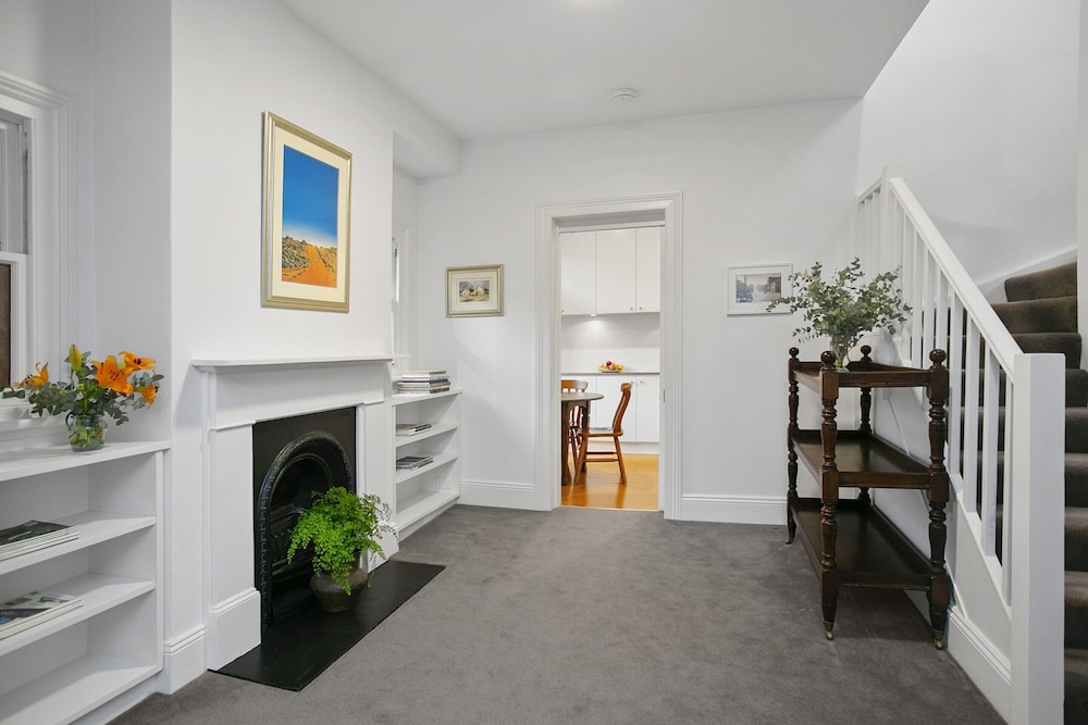 Family Terrace Home Close to Oxford Street