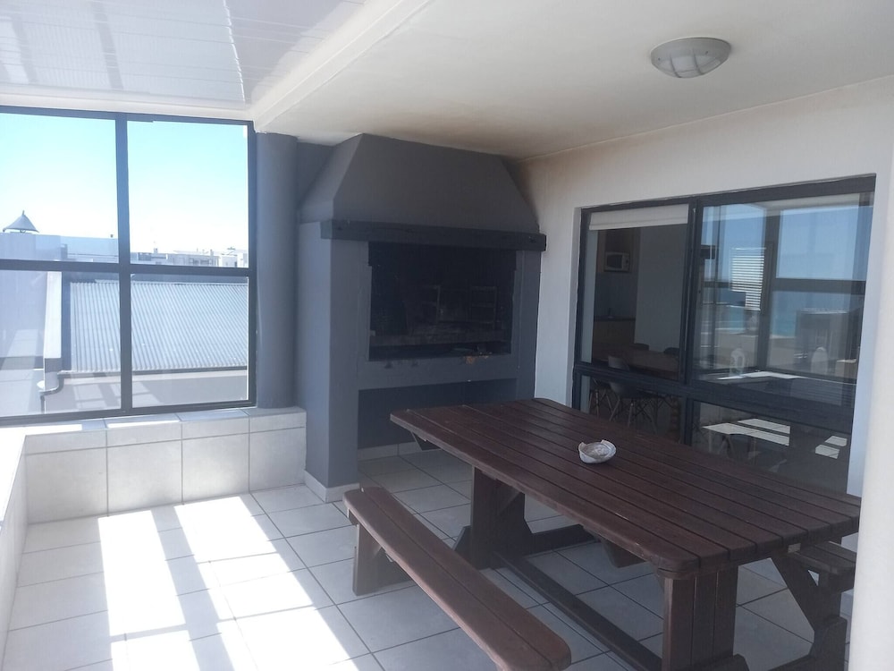 The Views - Oceanview Haven in Langebaan - 3 Levels of Luxury