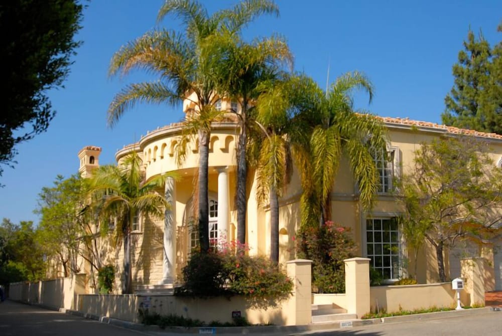 The Stradella Court Mansion - Image 1