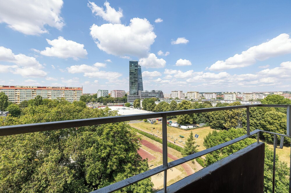 Szczecin Apartment for 4 by Renters view 4