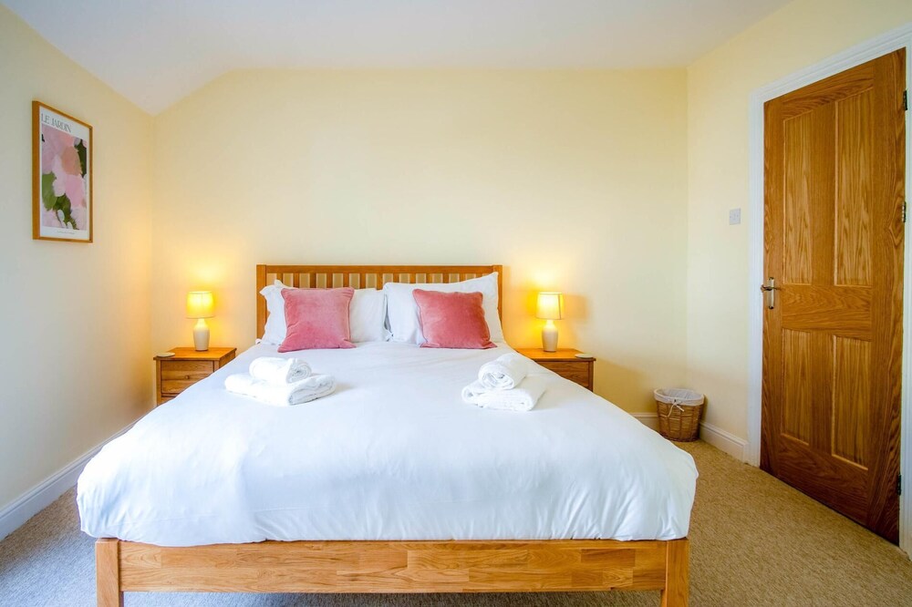Woodville Road - 2 Bedroom House - Mumbles