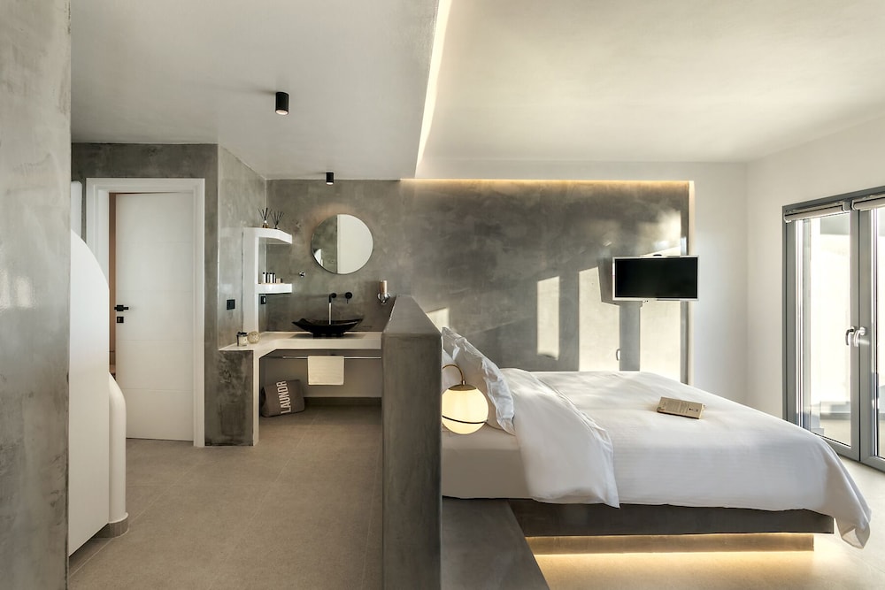 La Estrella 4 Suites with Sea View & 4 Prive Hot Tub photo 3