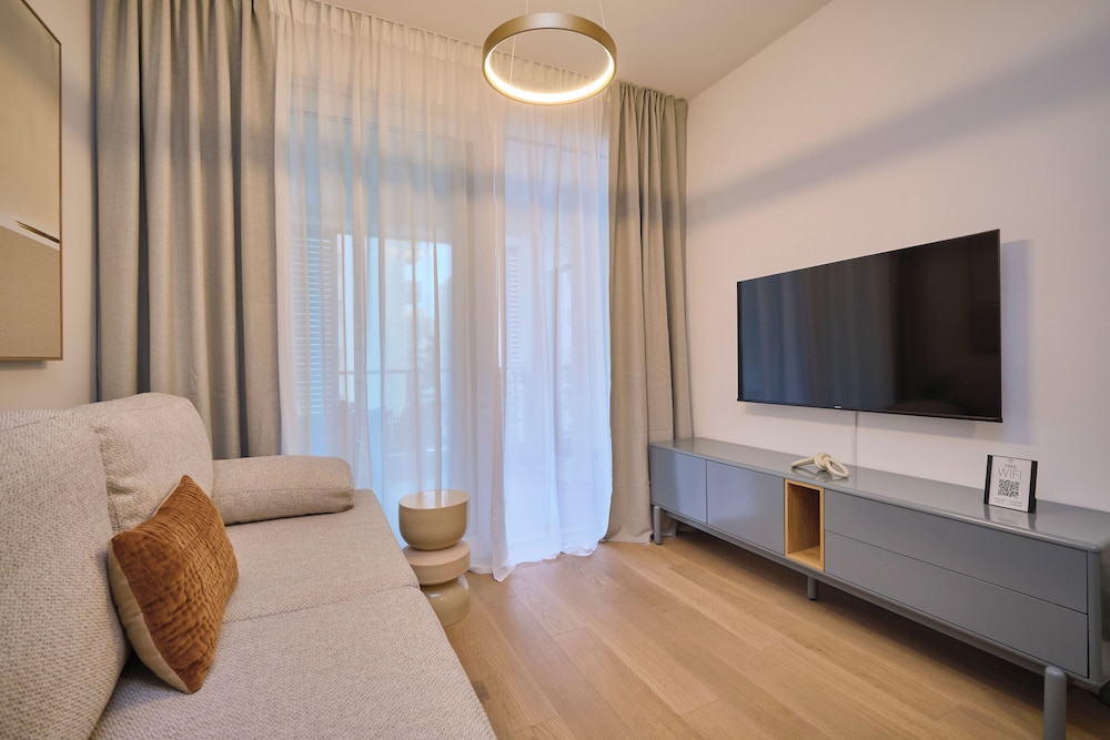 Splitful Apartment