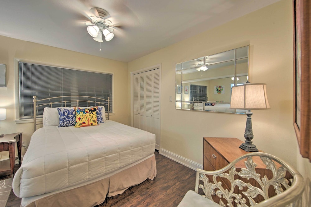 Malakoff Lakefront Home: Golf Course On-site! view 3