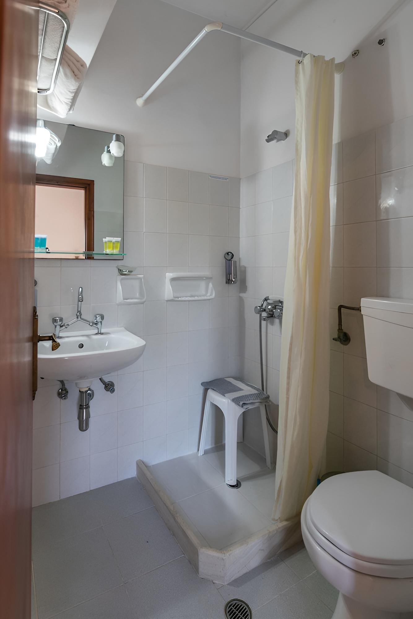 Tilemachos Rooms & Studios