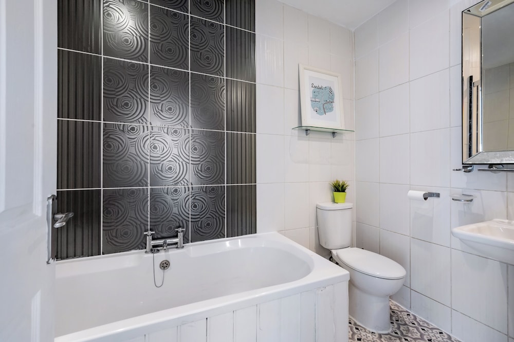 2 Bedroom flat in Putney by the river