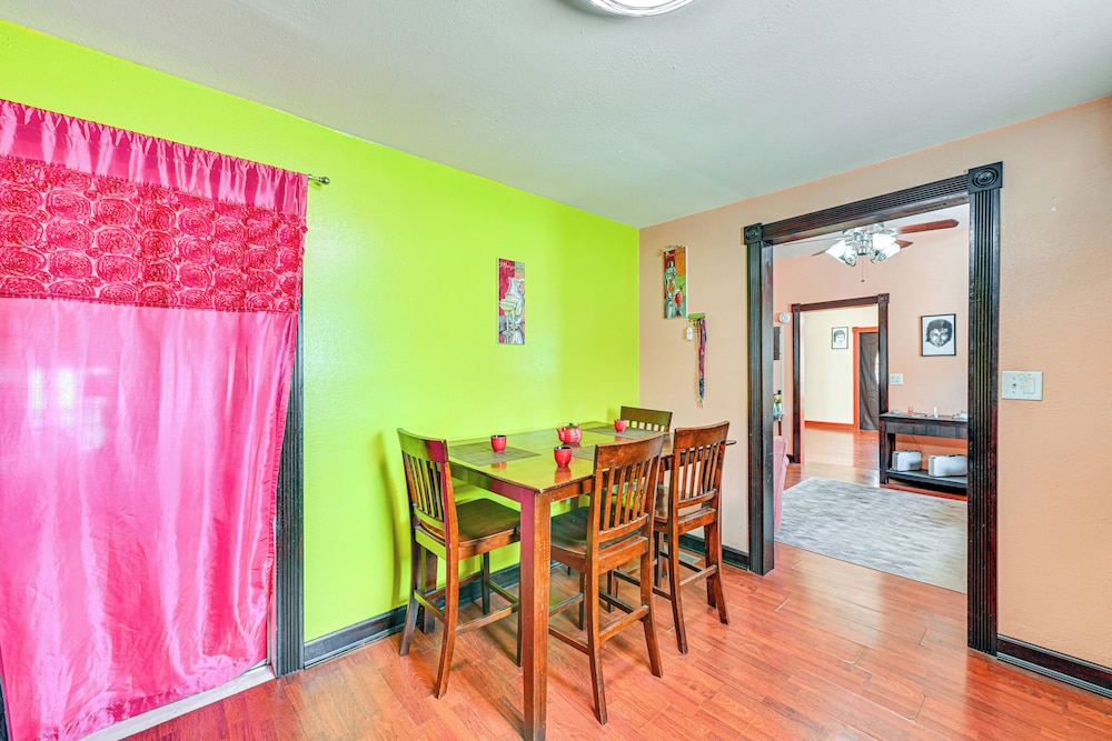Close to Airport: Home in the Heart of Charlotte!