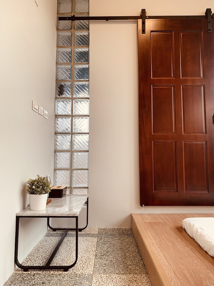 OYAJI Guesthouse