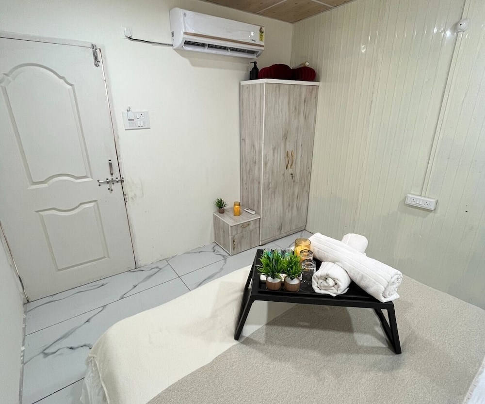 Sizzle Bay Resort
