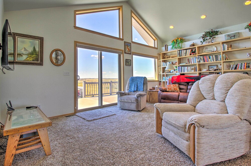 Sunny Big Timber Retreat w/ Spacious Deck! view 2