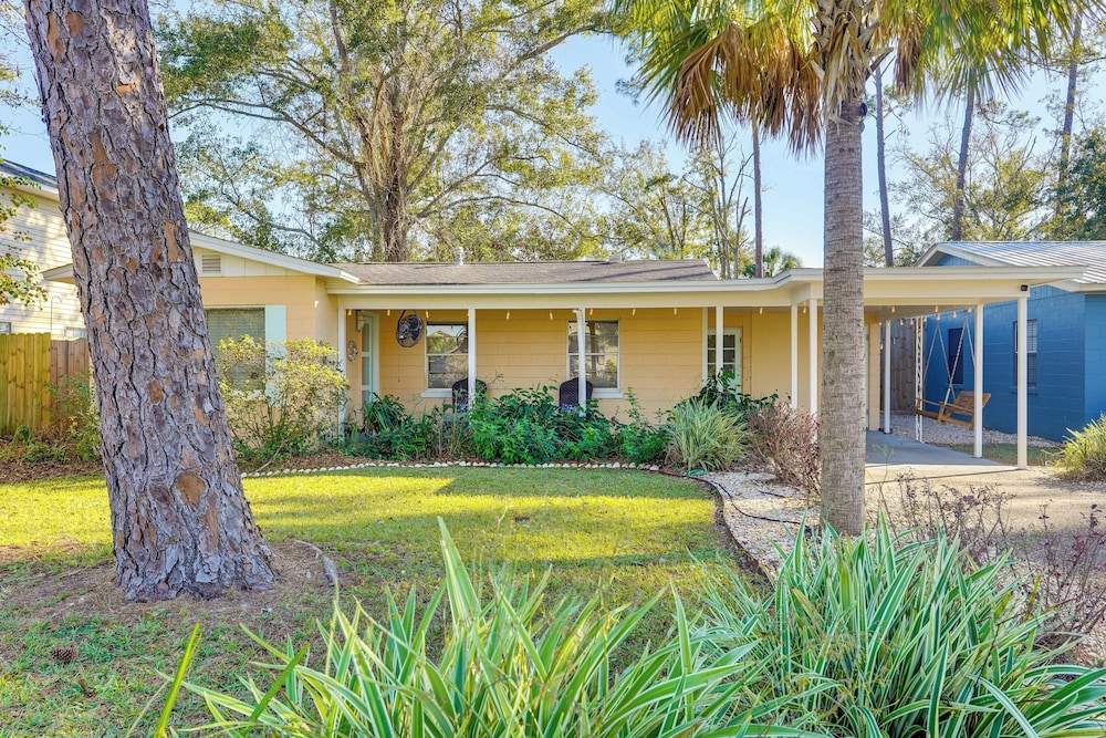 < 1 Mi to Beach: Family-friendly Port St Joe Home