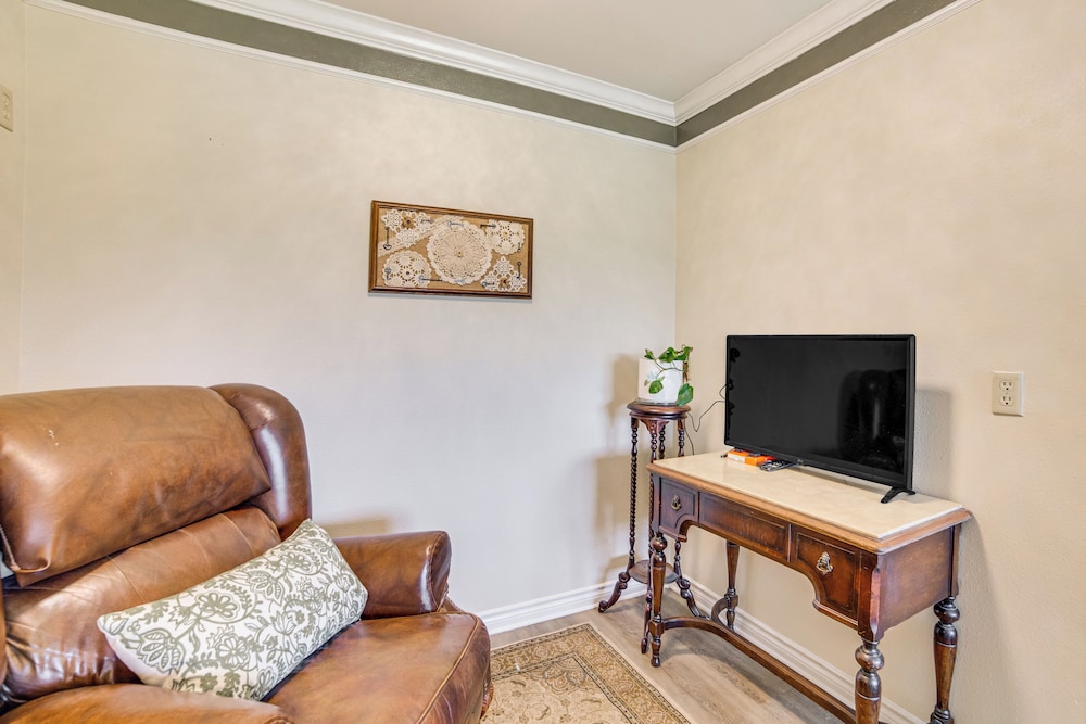 Tranquil Family Retreat: 4 Mi to Dtwn Winnsboro!