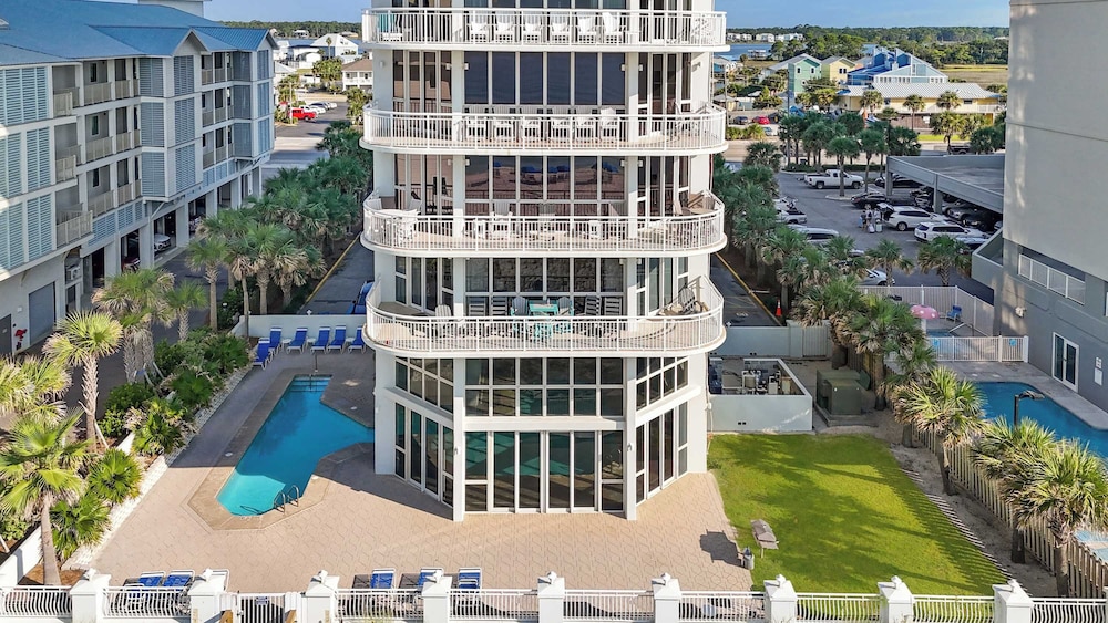 Oceanfront Luxe Pool + Beachfront Free Golf