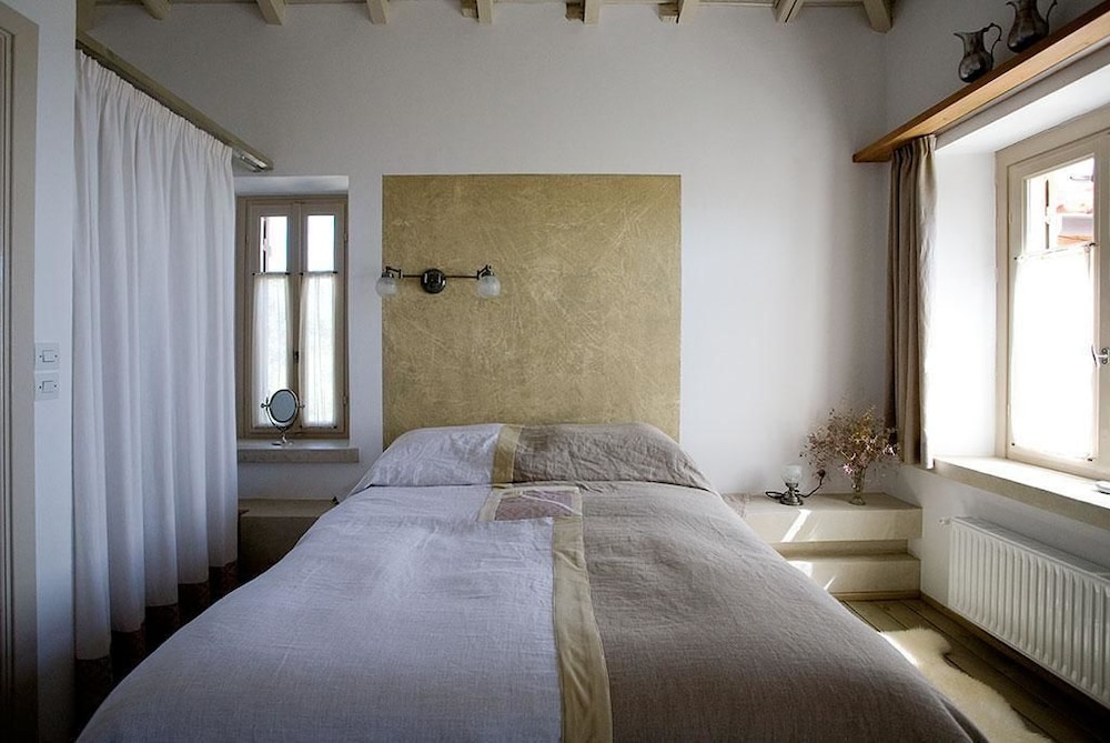 Mazaraki Guesthouse