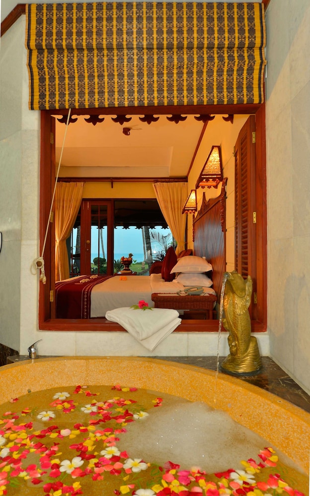 Amazing Ngapali Resort