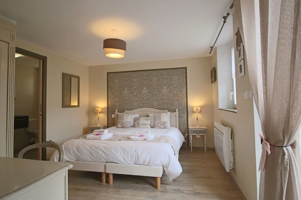 Villa in Monce-en-belin Near Le Mans Circuit