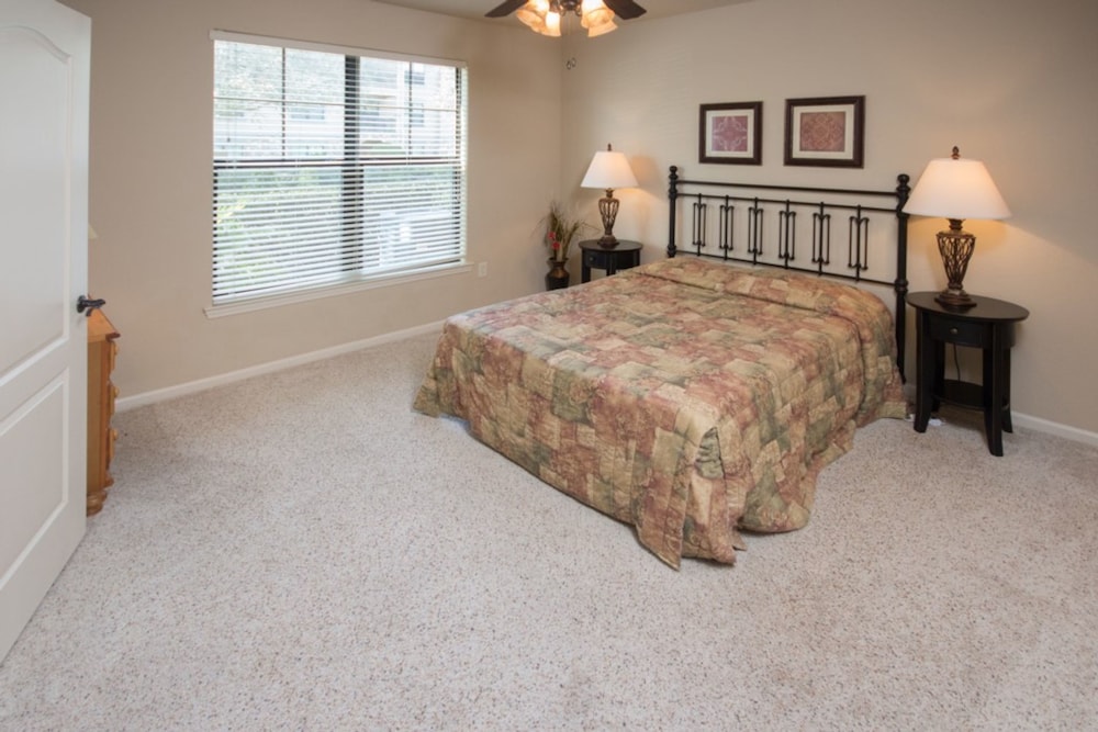 Bella Piazza 903 - 813 view 3