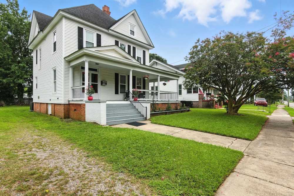 Historic Elegance In The Heart Of Elizabeth City 4 Bedroom Home