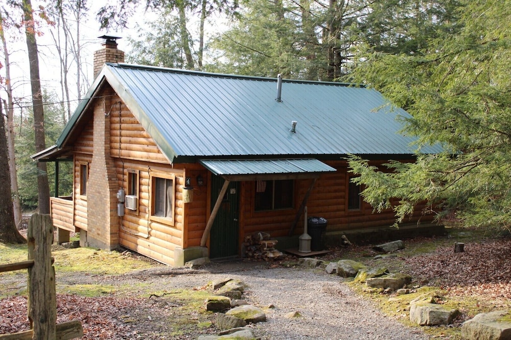 Hominy Ridge Cabins and Gift Shop