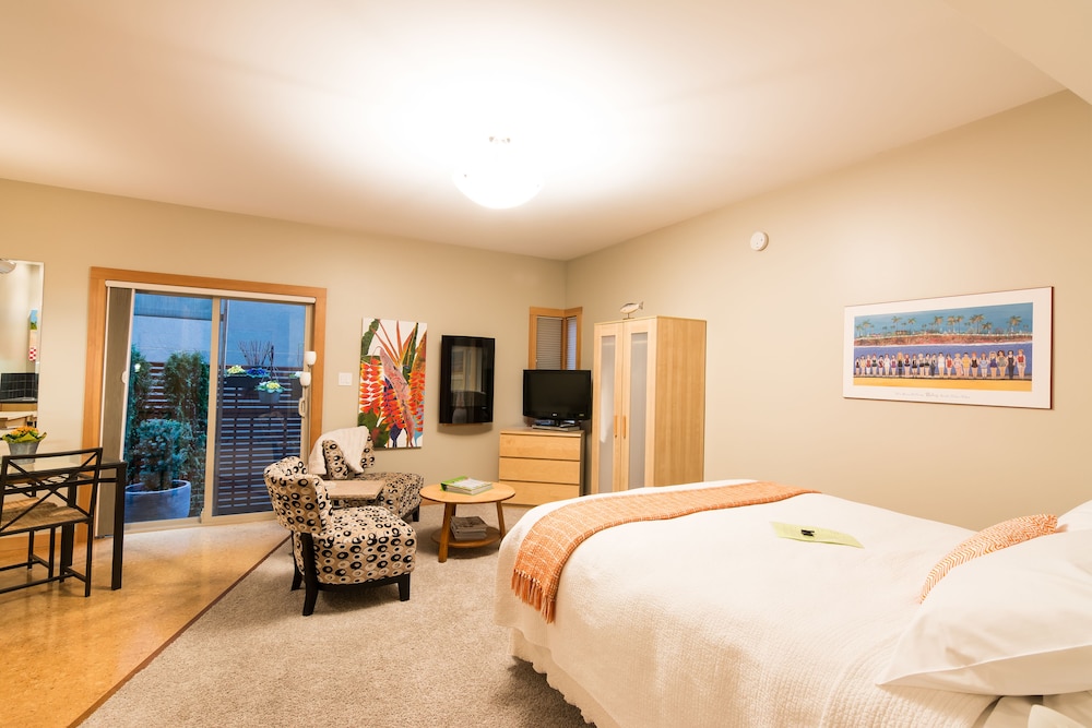 Cormier's Studio - Image 5