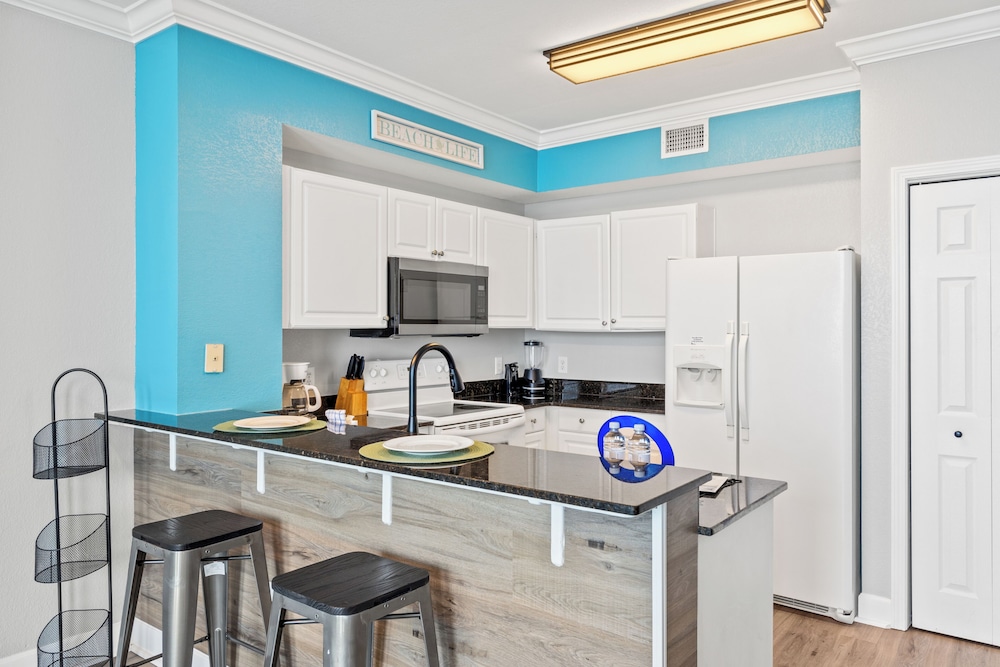 Tidewater by Book That Condo