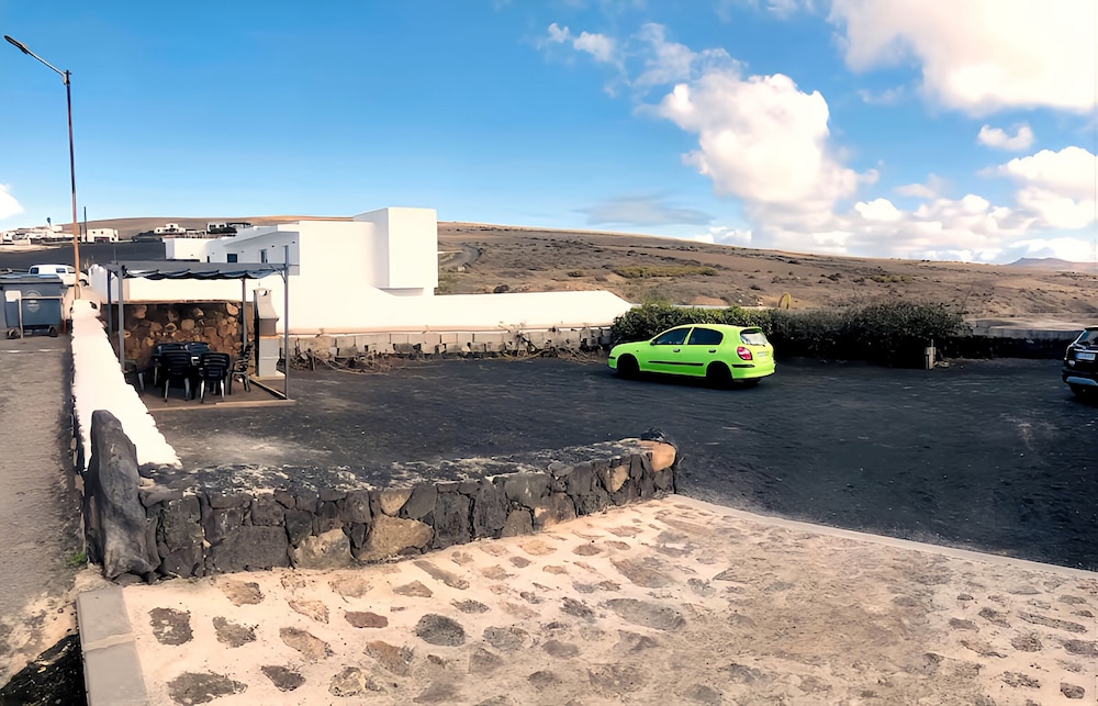 Apartment Alegranza in the Beautiful Village of Mozaga, Lanzarote