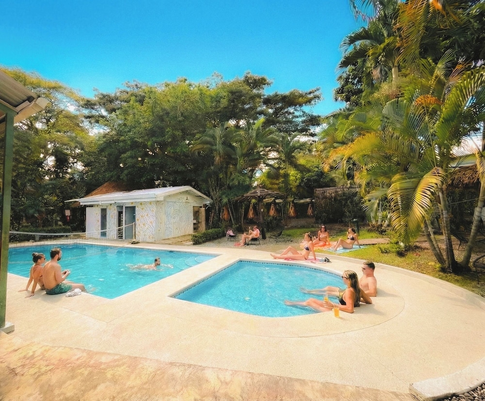 Viajero La Fortuna Hostel