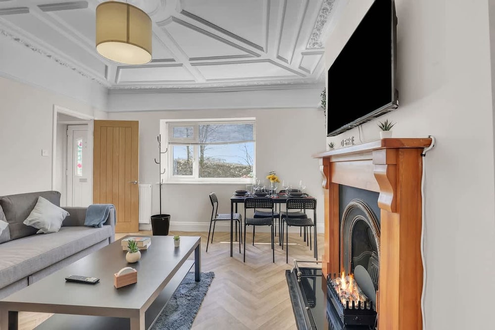 Cozy 2 Bedroom Cottage