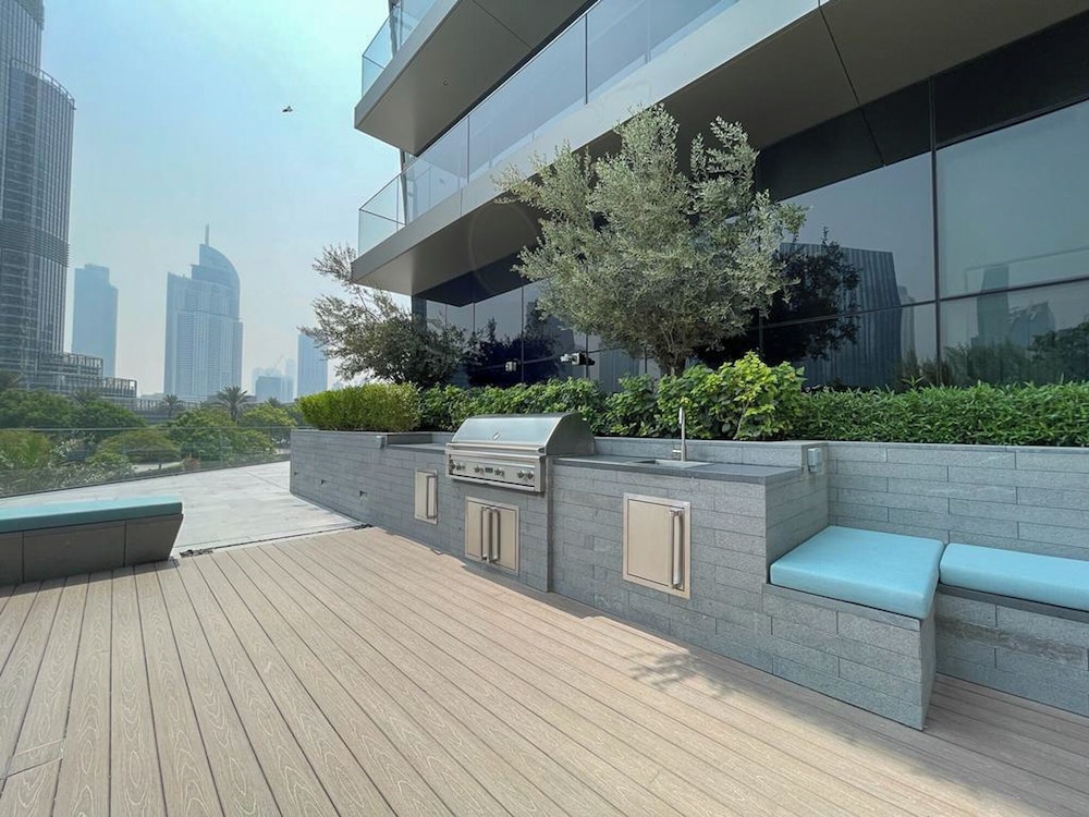 Address Residences Dubai Opera - Burj Khalifa City Views 2 & 3-Bedroom Apartment 1 minute walk to Burj Khalifa, Dubai Mall, Dubai Fountain by Heaven Crest