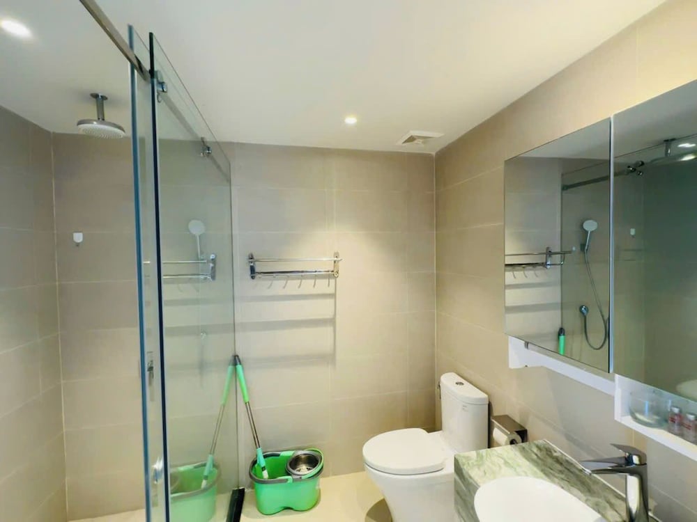 Gold Coast Balcony Serviced Apartment