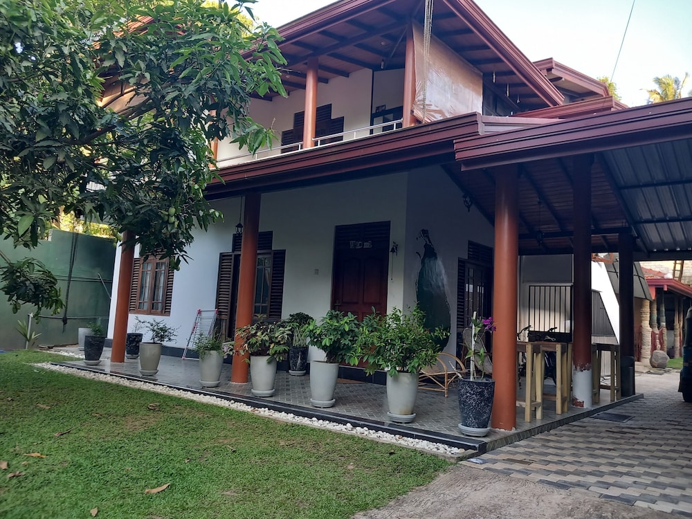 Serendip Villa Holiday Home view 5