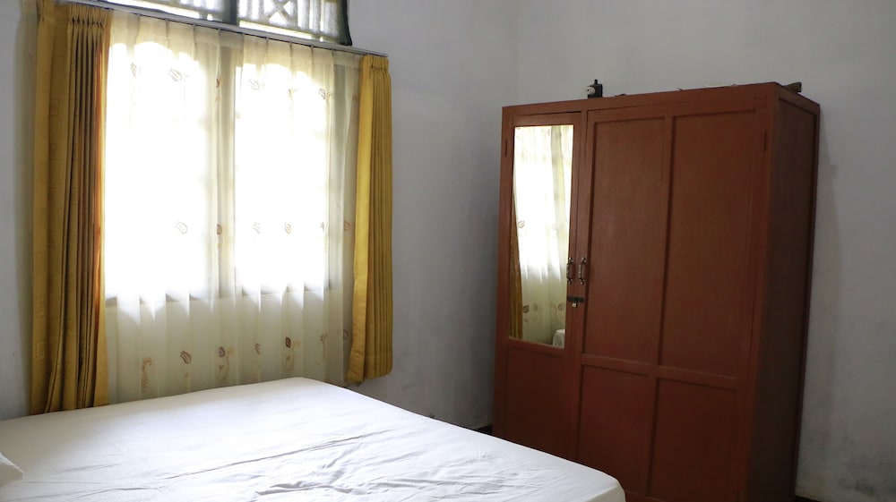 Sutriyanto Homestay - Hostel view 3