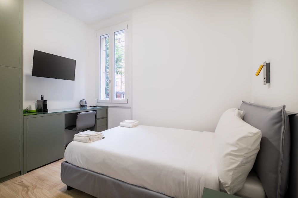 Casa Due Agosto Sleek and Central