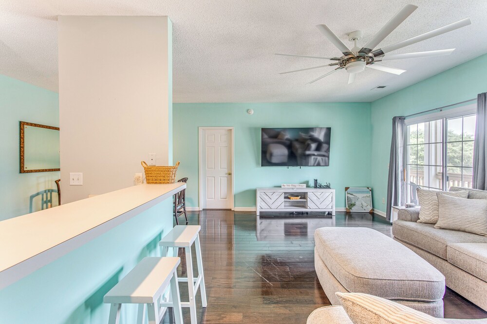 1 Mi to Beach: Family Condo in North Myrtle Beach!