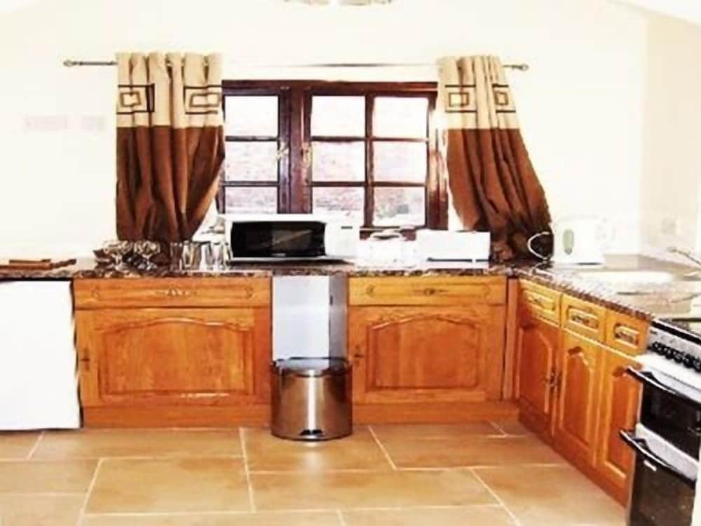 Thompsons Arms Holiday Lets + B & B view 5