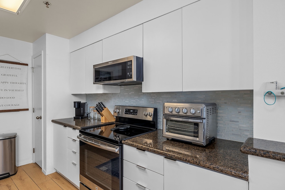 Las Villas Condo Unit 301 - 5 Night Minimum Stays 3 Bedroom Condo