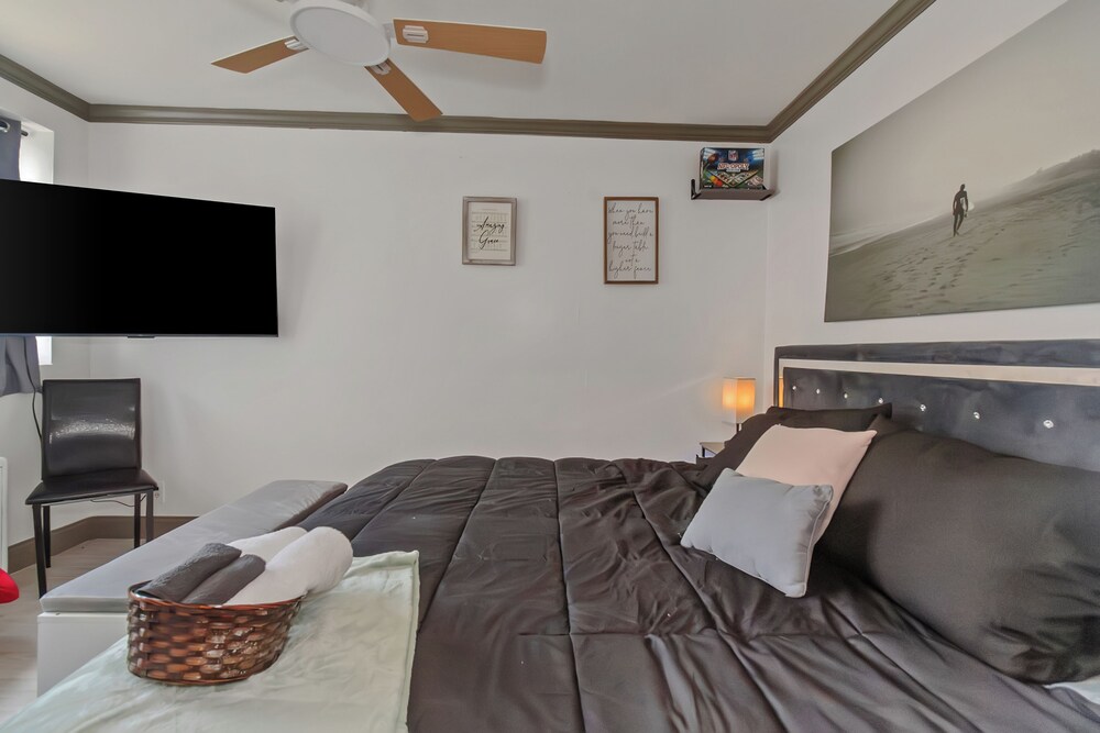 Modern 3BR Condo - Heart of ATL