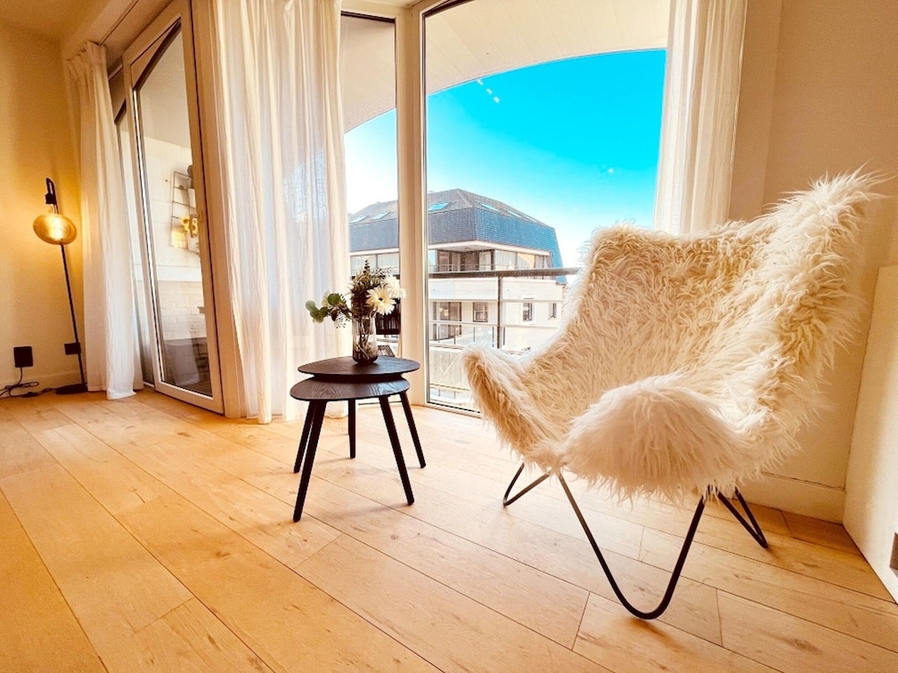 Apartment in Wenduine Near Zeedijk Beach