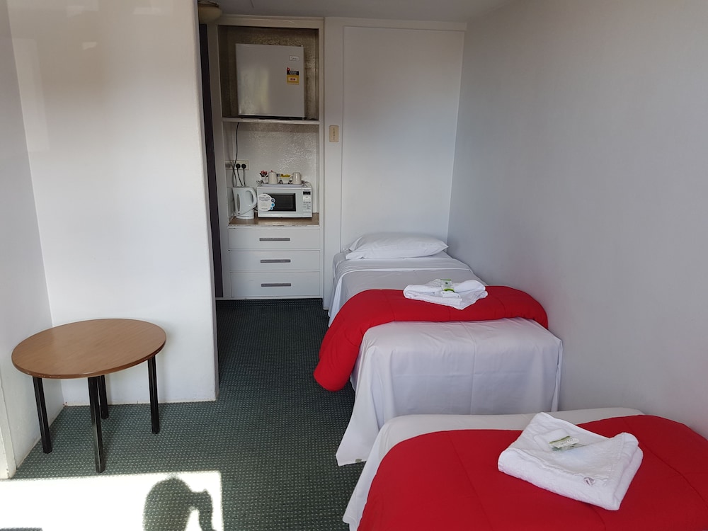 The Menai Hotel Motel