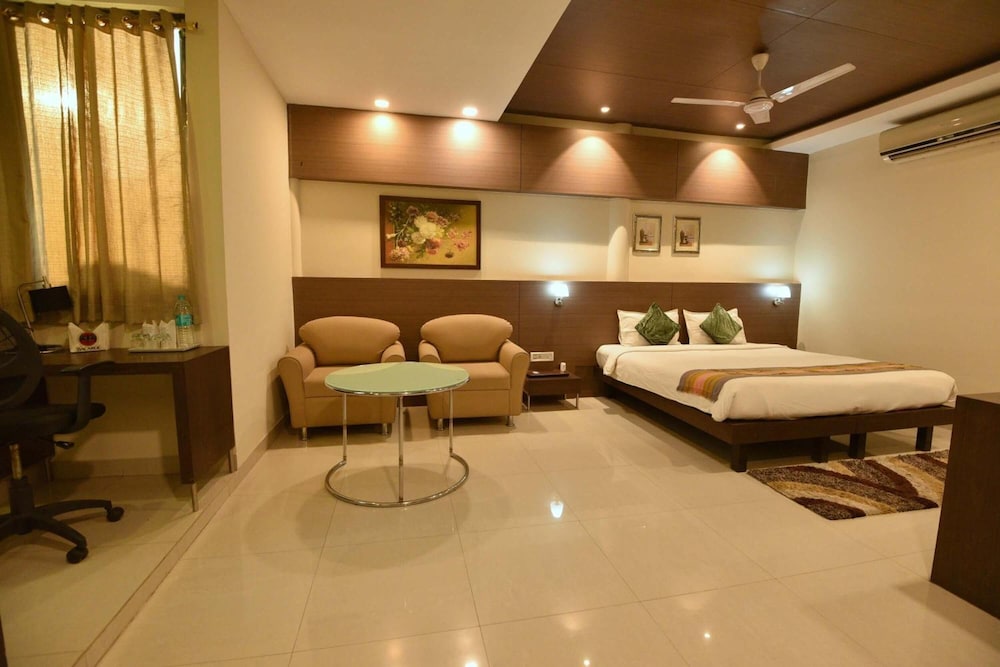 Dibrugarh Club House