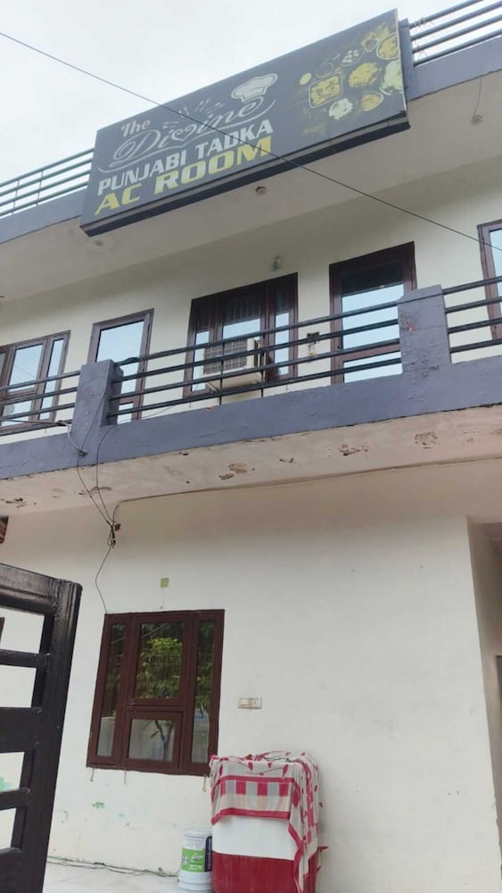Hotel The Divine Punjabi Tadka