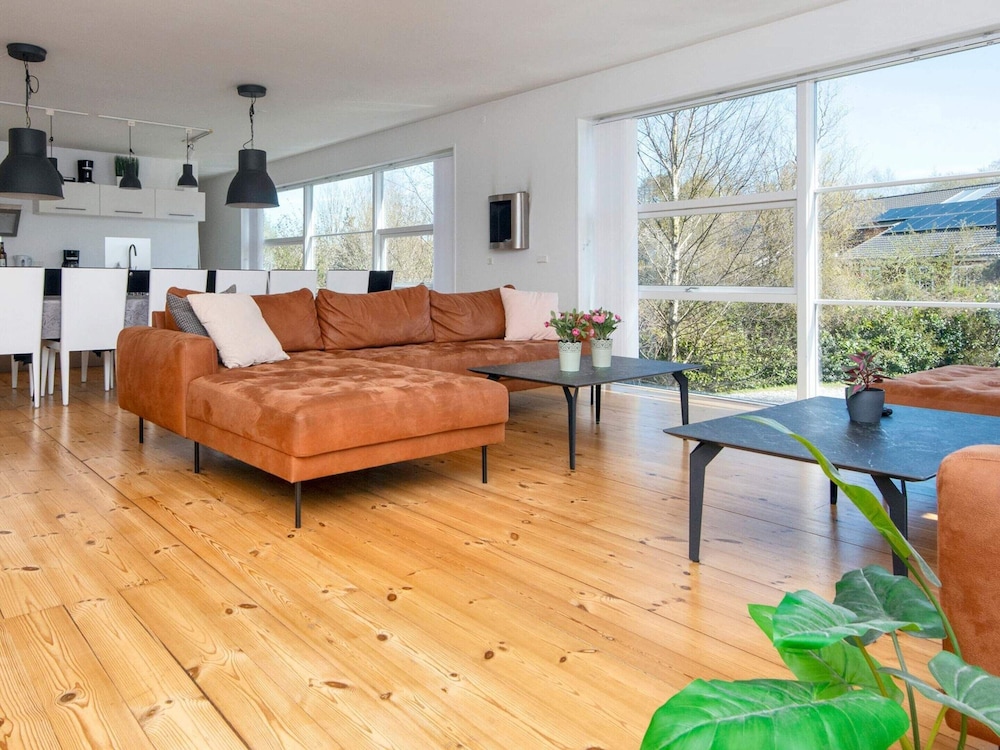 Gorgeous Holiday Home in Ebeltoft with Hot Tub view 2