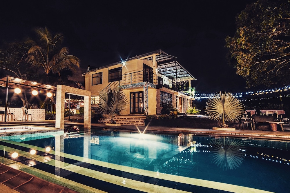 New Western - Property Image 1