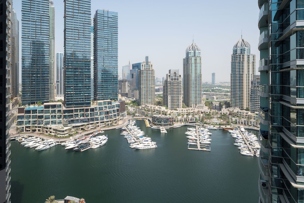 Experience 2BR Luxury Living  LIV Marina