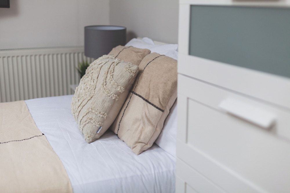 Cosy Double Room in Acton