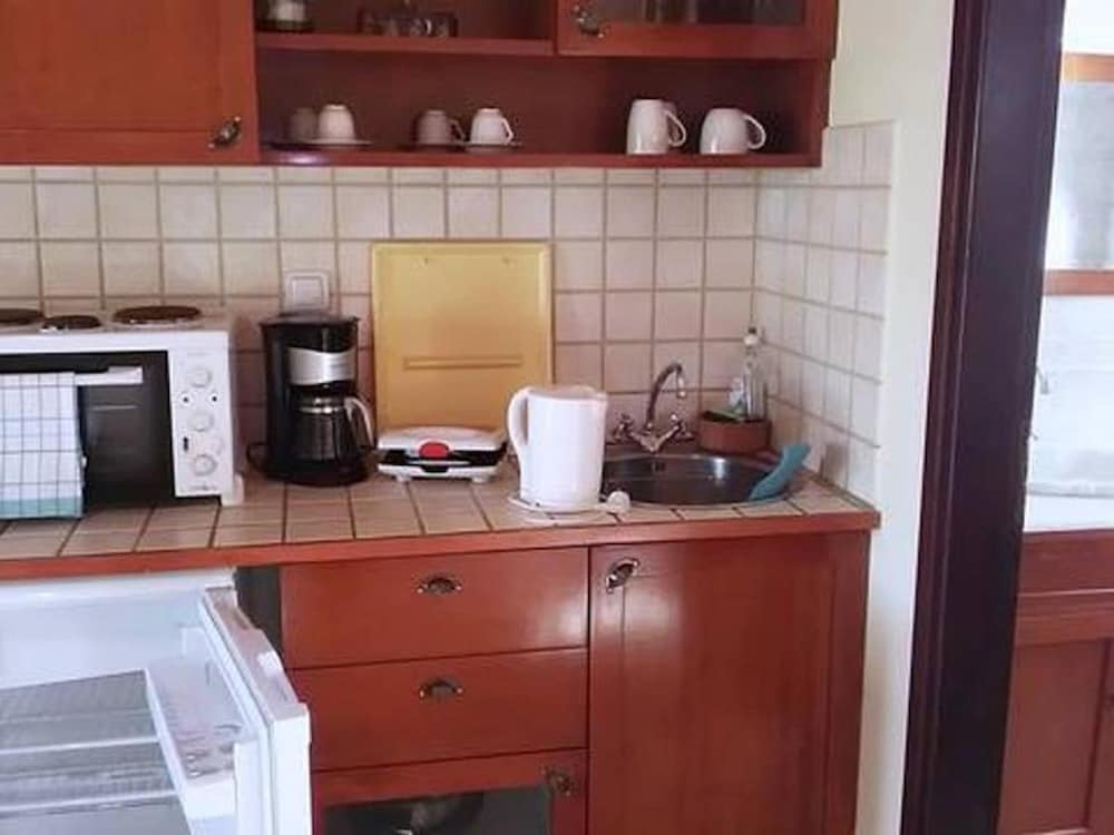 Group Accomodation, Heliopetra Studios And Houses view 5
