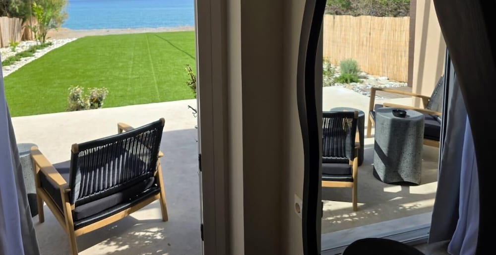 JM Dēos Suites