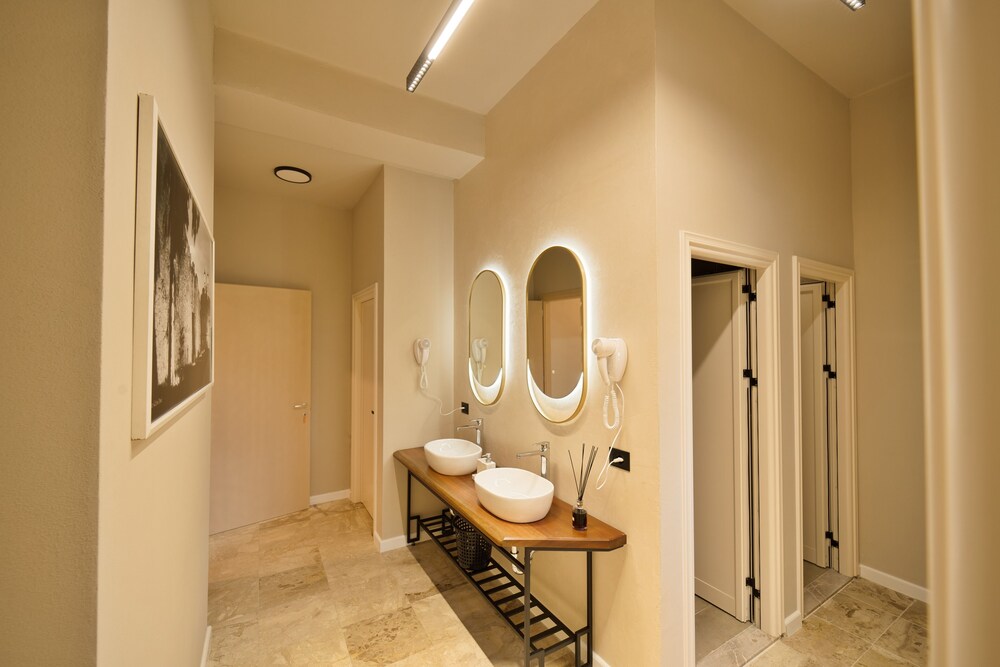 2115 Boutique Hostel